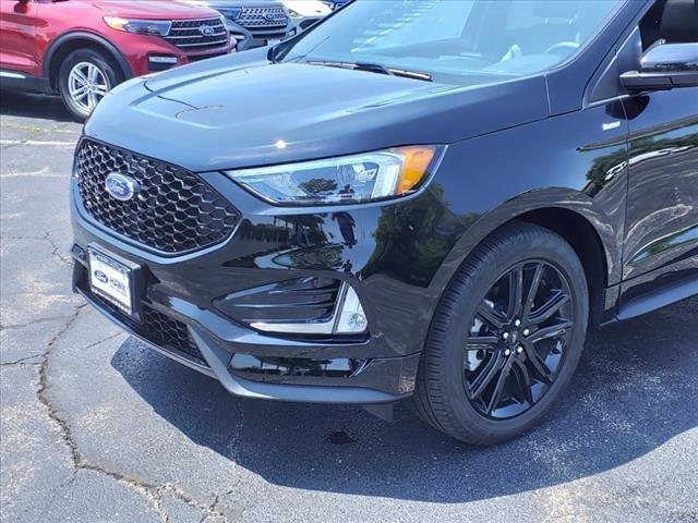 used 2024 Ford Edge car, priced at $37,101