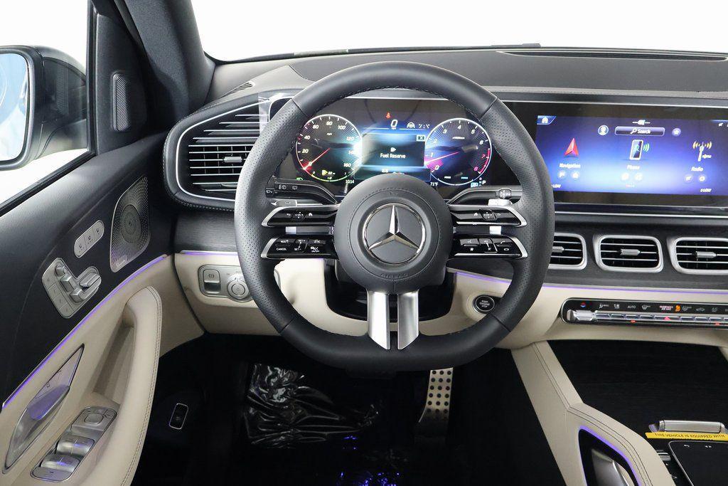 new 2025 Mercedes-Benz GLS 580 car, priced at $117,695