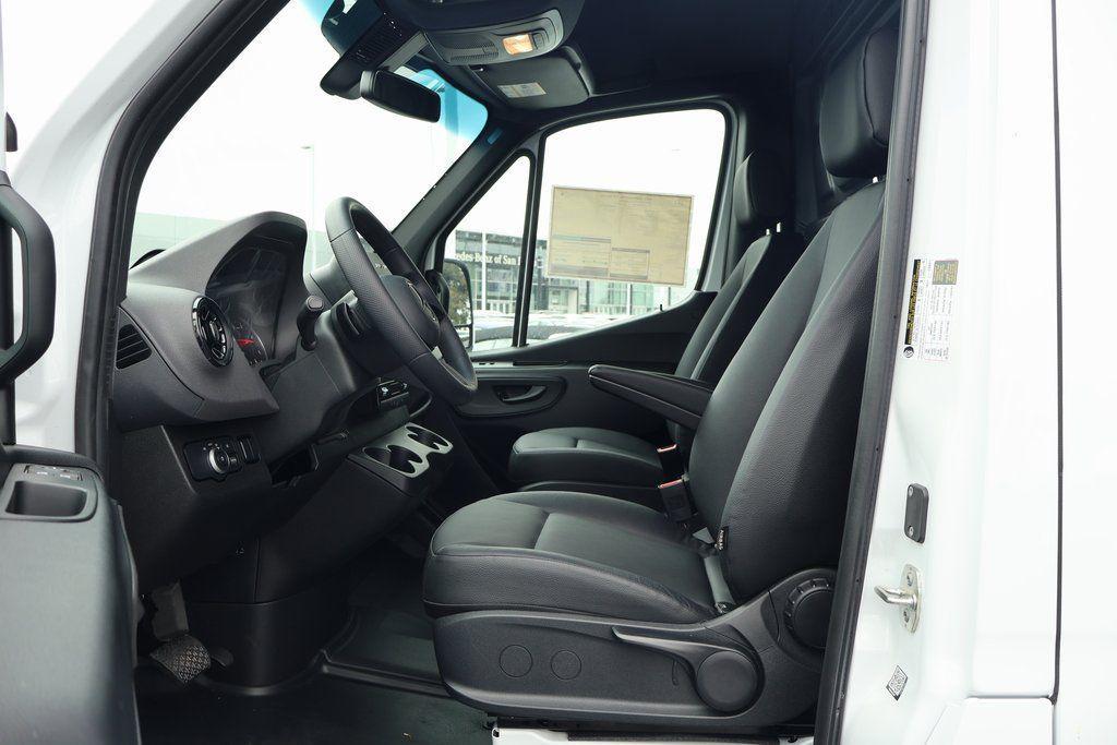 new 2025 Mercedes-Benz Sprinter 3500 car, priced at $69,889