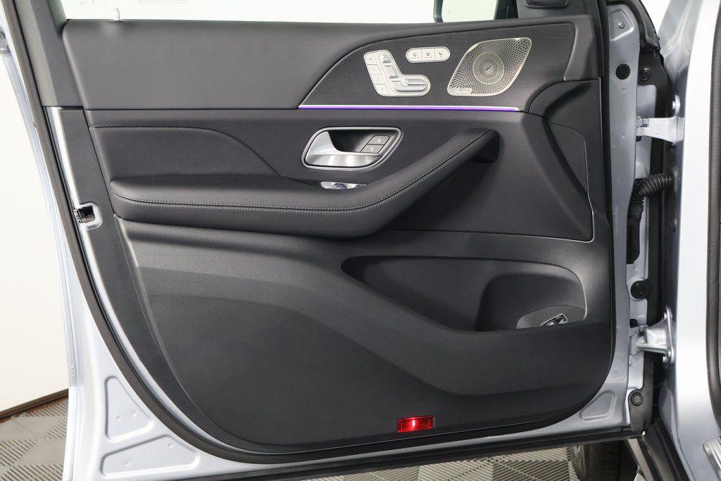 new 2026 Mercedes-Benz GLS 450 car, priced at $96,835