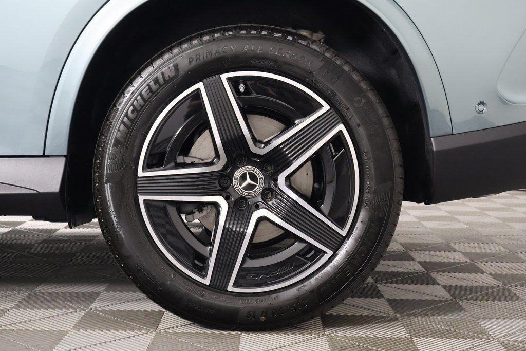 new 2026 Mercedes-Benz GLC 300 car, priced at $58,350