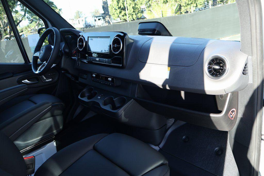 new 2025 Mercedes-Benz Sprinter 2500 car, priced at $91,268
