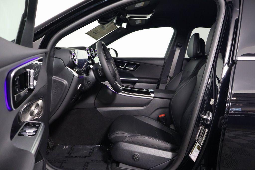 new 2025 Mercedes-Benz GLC 300 car, priced at $55,615