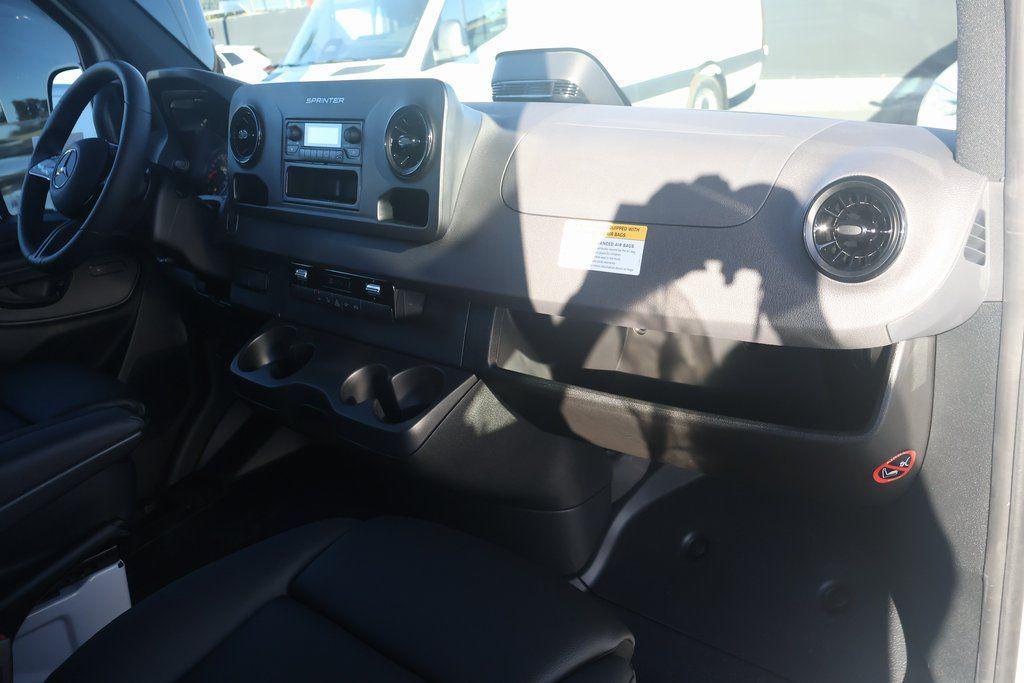 new 2025 Mercedes-Benz Sprinter 2500 car, priced at $66,121