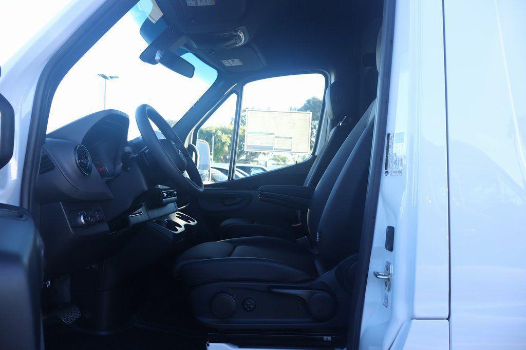 new 2025 Mercedes-Benz Sprinter 2500 car, priced at $66,121