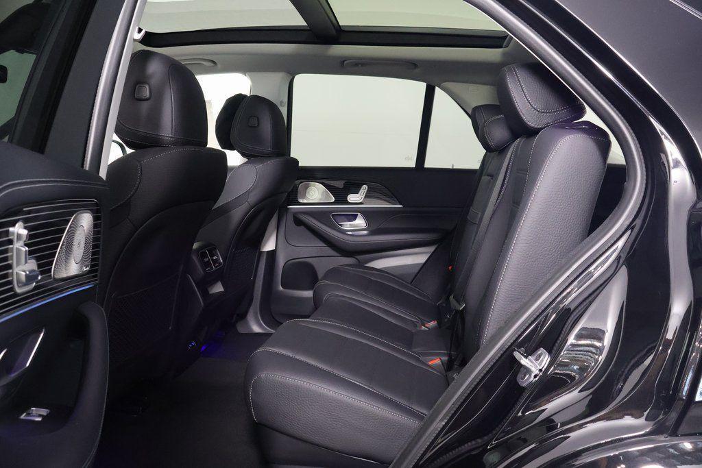 new 2026 Mercedes-Benz GLE 580 car, priced at $105,175