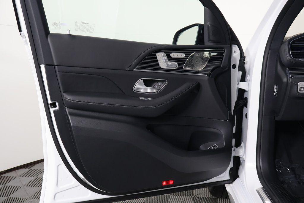 new 2026 Mercedes-Benz AMG GLE 63 car, priced at $148,000