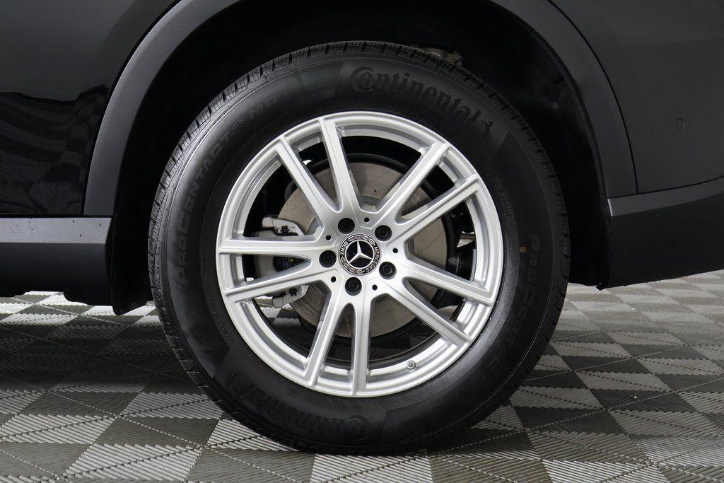 new 2025 Mercedes-Benz GLC 300 car, priced at $53,085