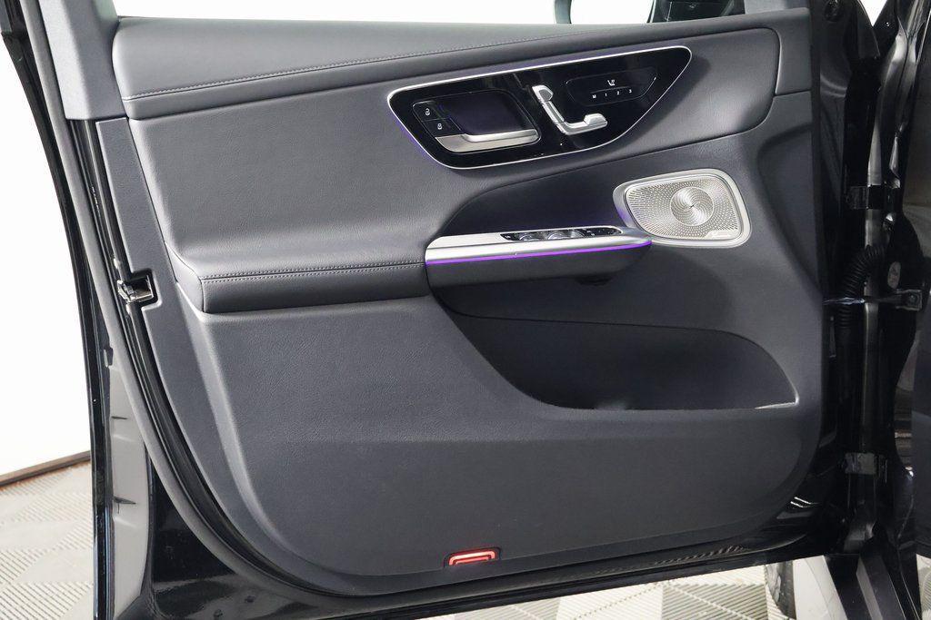 new 2026 Mercedes-Benz GLC 300 car, priced at $61,960