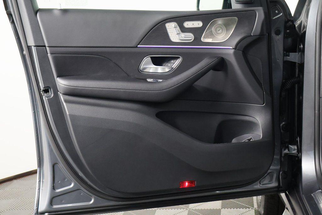 new 2026 Mercedes-Benz GLS 450 car, priced at $96,435