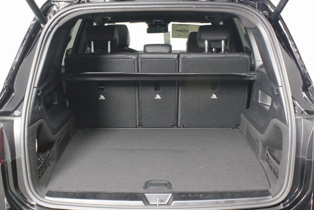 new 2025 Mercedes-Benz GLB 250 car, priced at $51,690