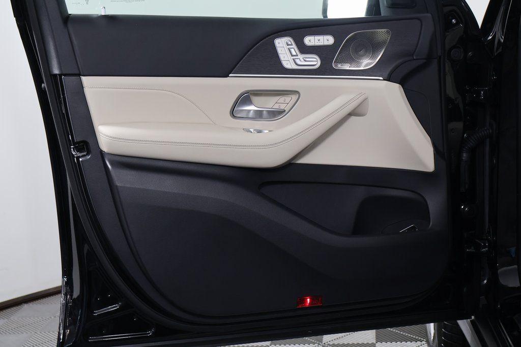 new 2026 Mercedes-Benz GLS 450 car, priced at $91,660