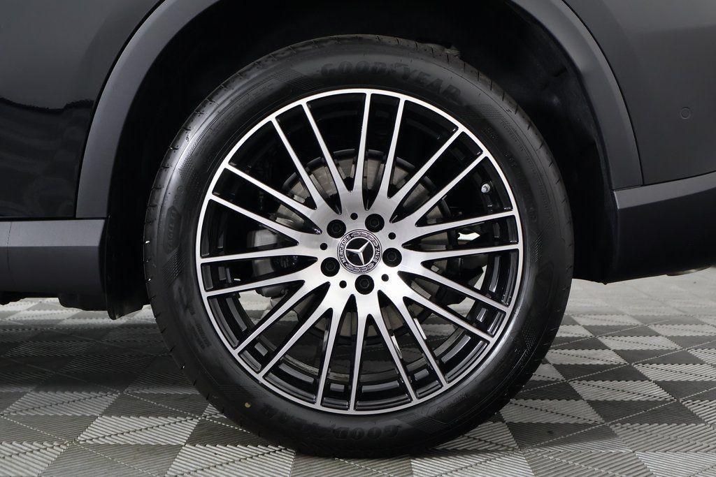 new 2025 Mercedes-Benz GLC 300 car, priced at $54,735