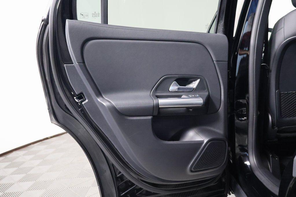 used 2025 Mercedes-Benz GLA 250 car, priced at $39,988