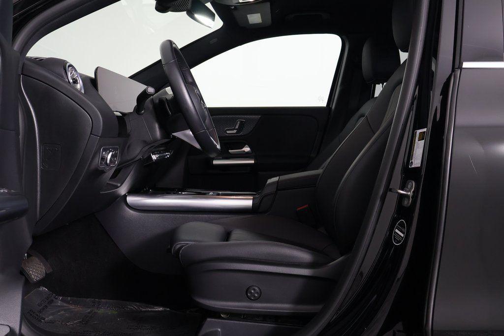 used 2025 Mercedes-Benz GLA 250 car, priced at $39,988