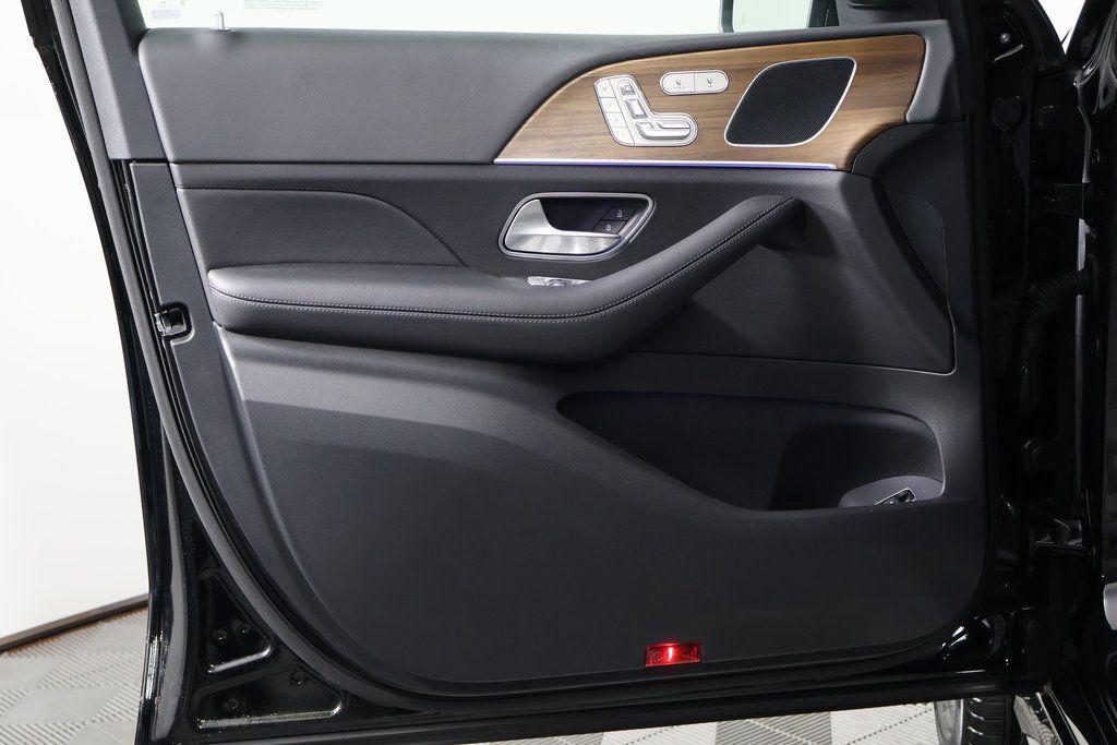 new 2026 Mercedes-Benz GLE 450 car, priced at $79,155