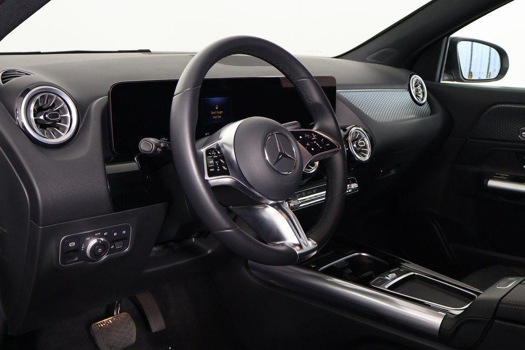 used 2025 Mercedes-Benz GLA 250 car, priced at $39,988