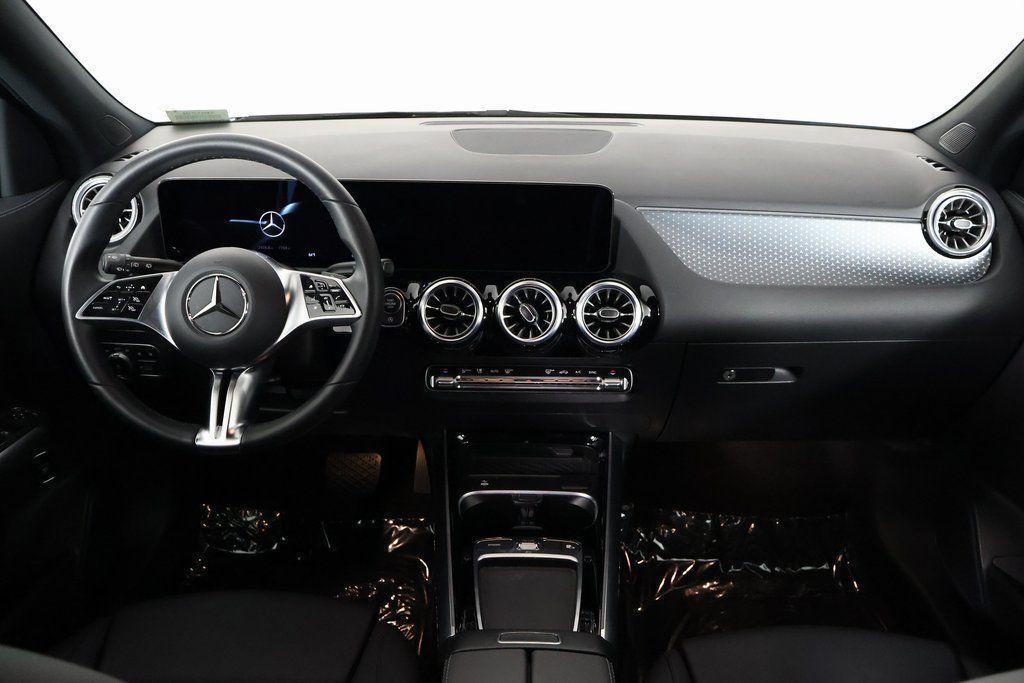 used 2025 Mercedes-Benz GLA 250 car, priced at $39,988