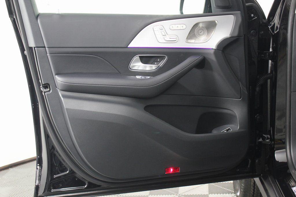 new 2025 Mercedes-Benz GLE 350 car, priced at $67,815