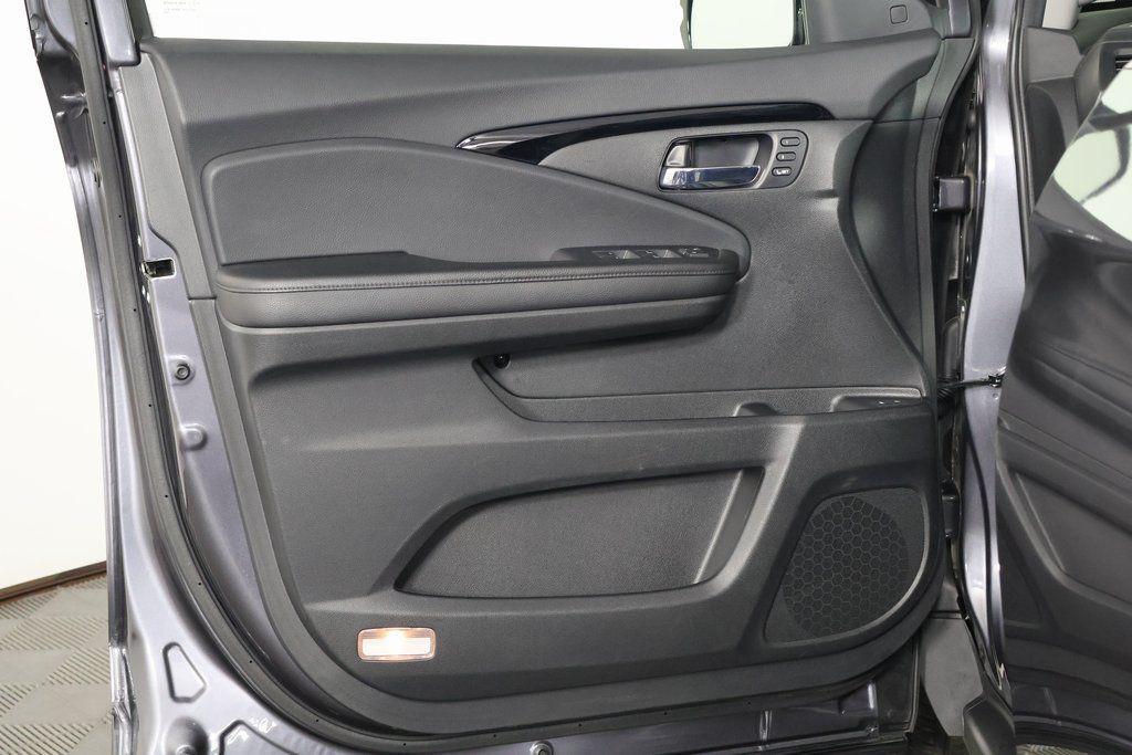 used 2021 Honda Pilot car, priced at $30,600