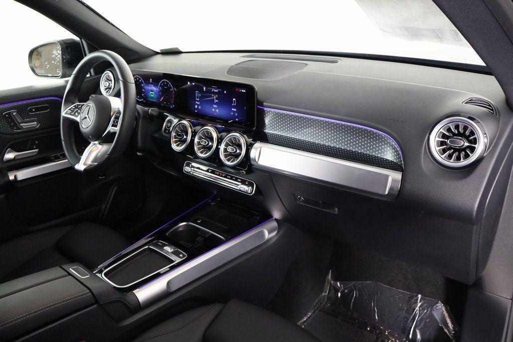 used 2025 Mercedes-Benz GLB 250 car, priced at $43,888
