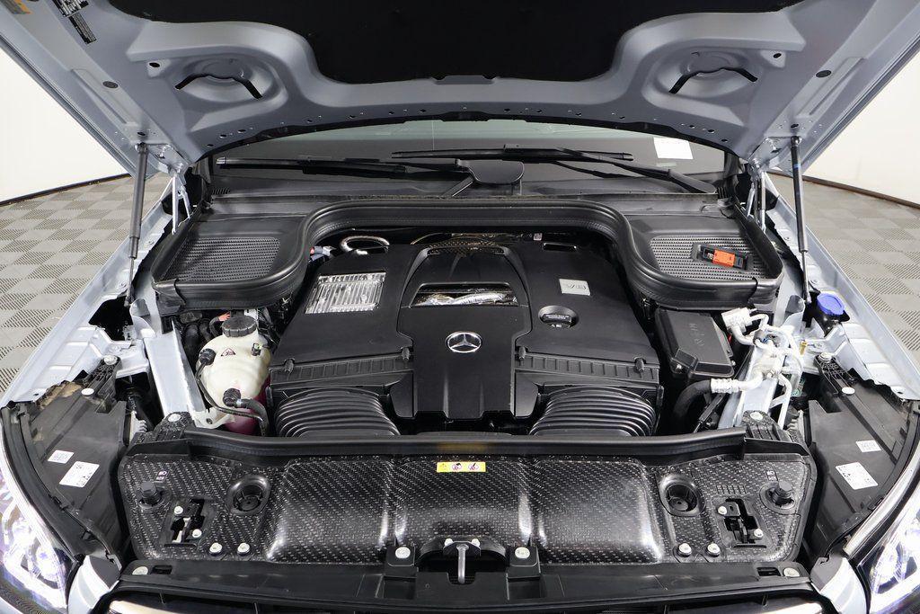 new 2025 Mercedes-Benz GLS 580 car, priced at $124,800