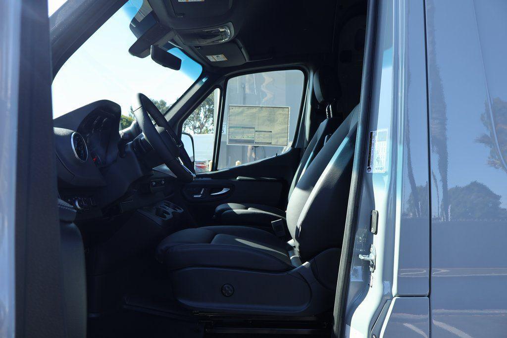 new 2025 Mercedes-Benz Sprinter 2500 car, priced at $84,012