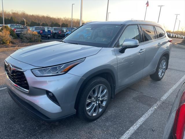 used 2021 Toyota Highlander car, priced at $35,988