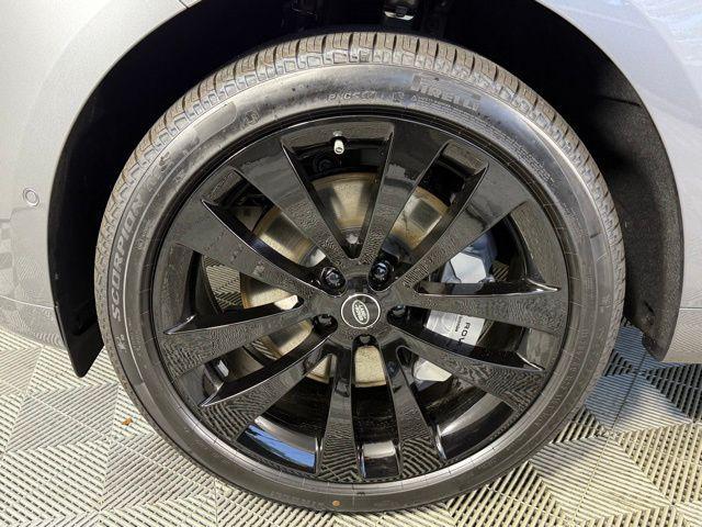 new 2025 Land Rover Range Rover Sport car