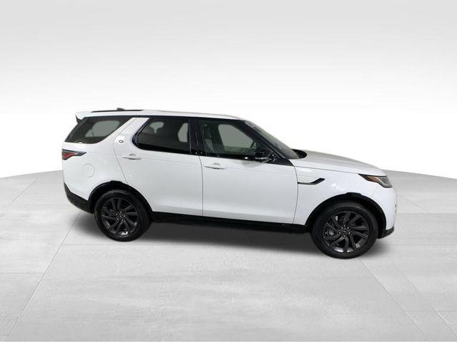 used 2022 Land Rover Discovery car, priced at $37,500