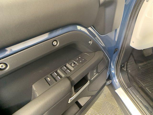 new 2025 Land Rover Defender car