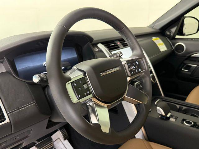 new 2025 Land Rover Discovery car, priced at $79,725