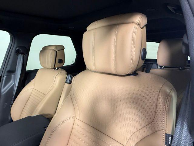 new 2025 Land Rover Discovery car, priced at $79,725
