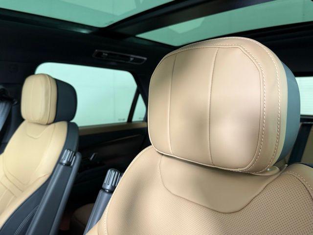 new 2025 Land Rover Range Rover Sport car