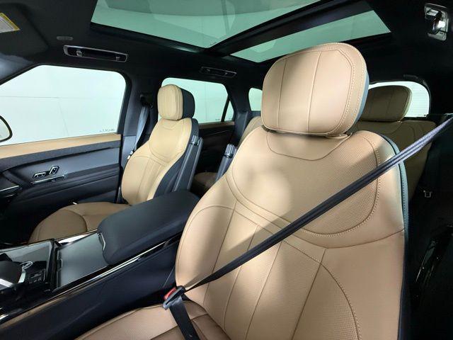 new 2025 Land Rover Range Rover Sport car