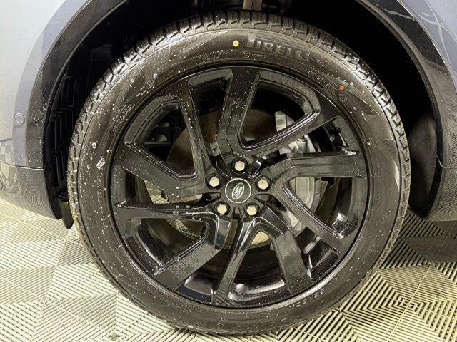 new 2025 Land Rover Discovery car, priced at $69,775