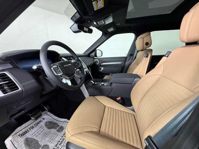 new 2025 Land Rover Discovery car, priced at $69,775