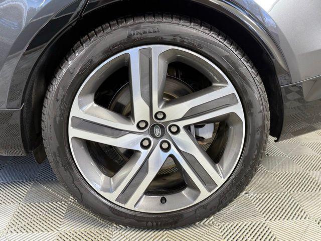 used 2024 Land Rover Discovery car, priced at $62,900