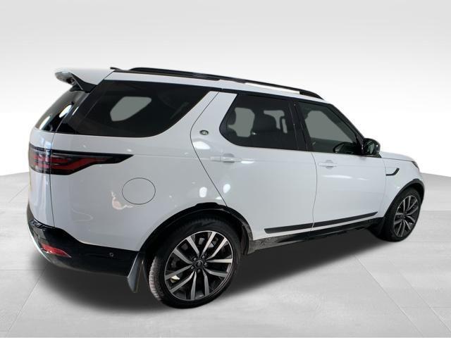 used 2022 Land Rover Discovery car, priced at $38,900