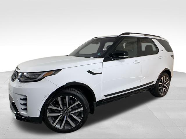 used 2022 Land Rover Discovery car, priced at $38,900