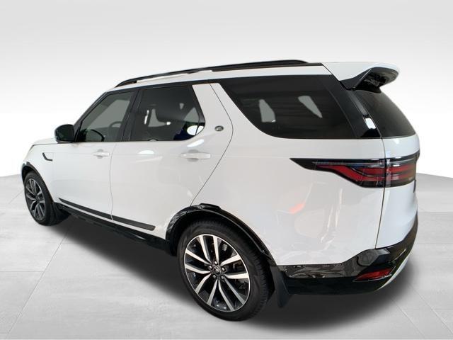 used 2022 Land Rover Discovery car, priced at $38,900