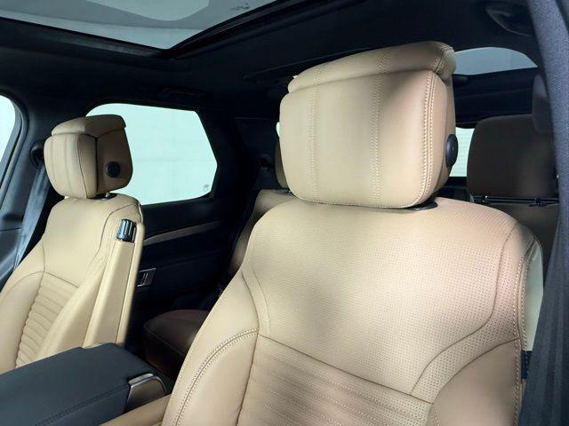 new 2025 Land Rover Discovery car, priced at $74,775