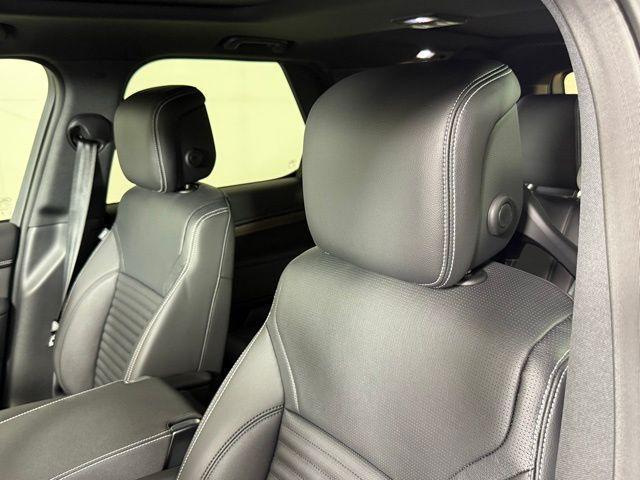 new 2026 Land Rover Discovery car