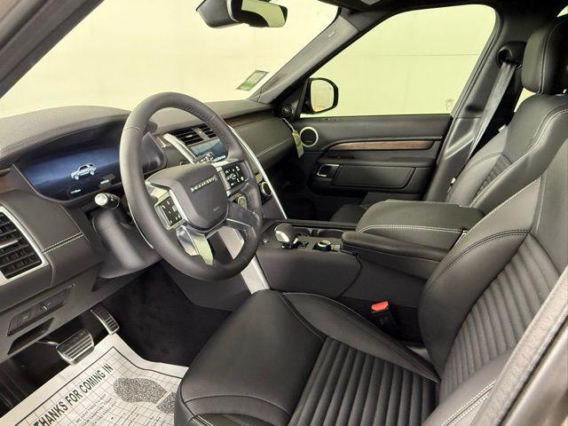 new 2026 Land Rover Discovery car