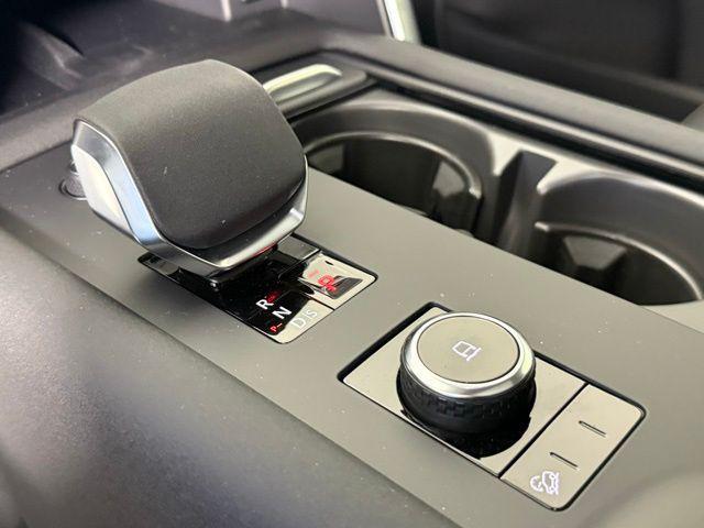 new 2026 Land Rover Discovery car