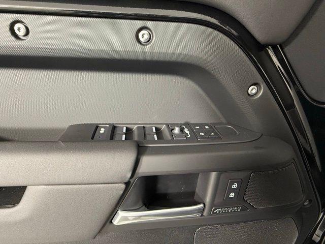 new 2025 Land Rover Defender car
