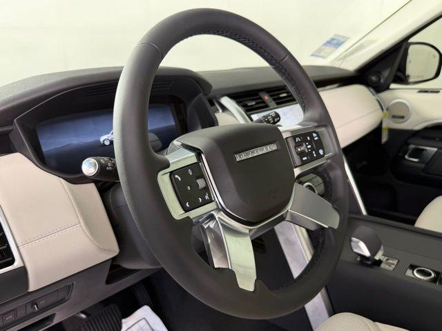 new 2025 Land Rover Discovery car, priced at $70,868