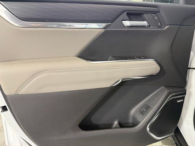 used 2025 GMC Acadia car, priced at $38,900