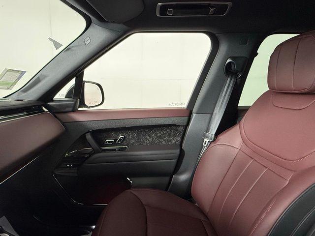 new 2025 Land Rover Range Rover Sport car