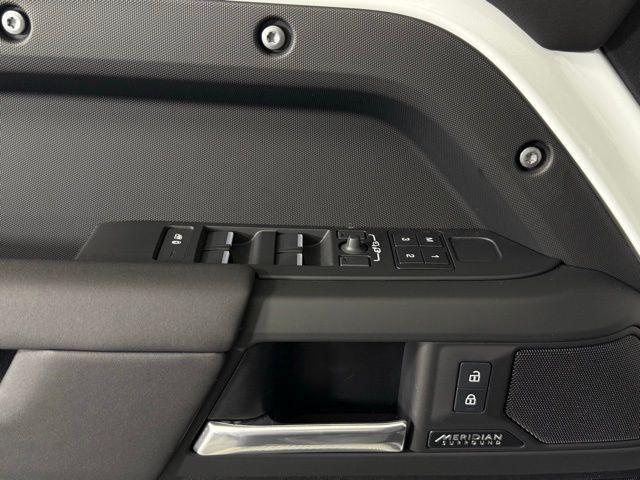 new 2025 Land Rover Defender car